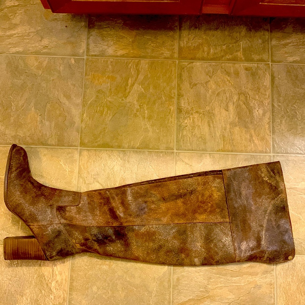 Dina true, destress over knee boots